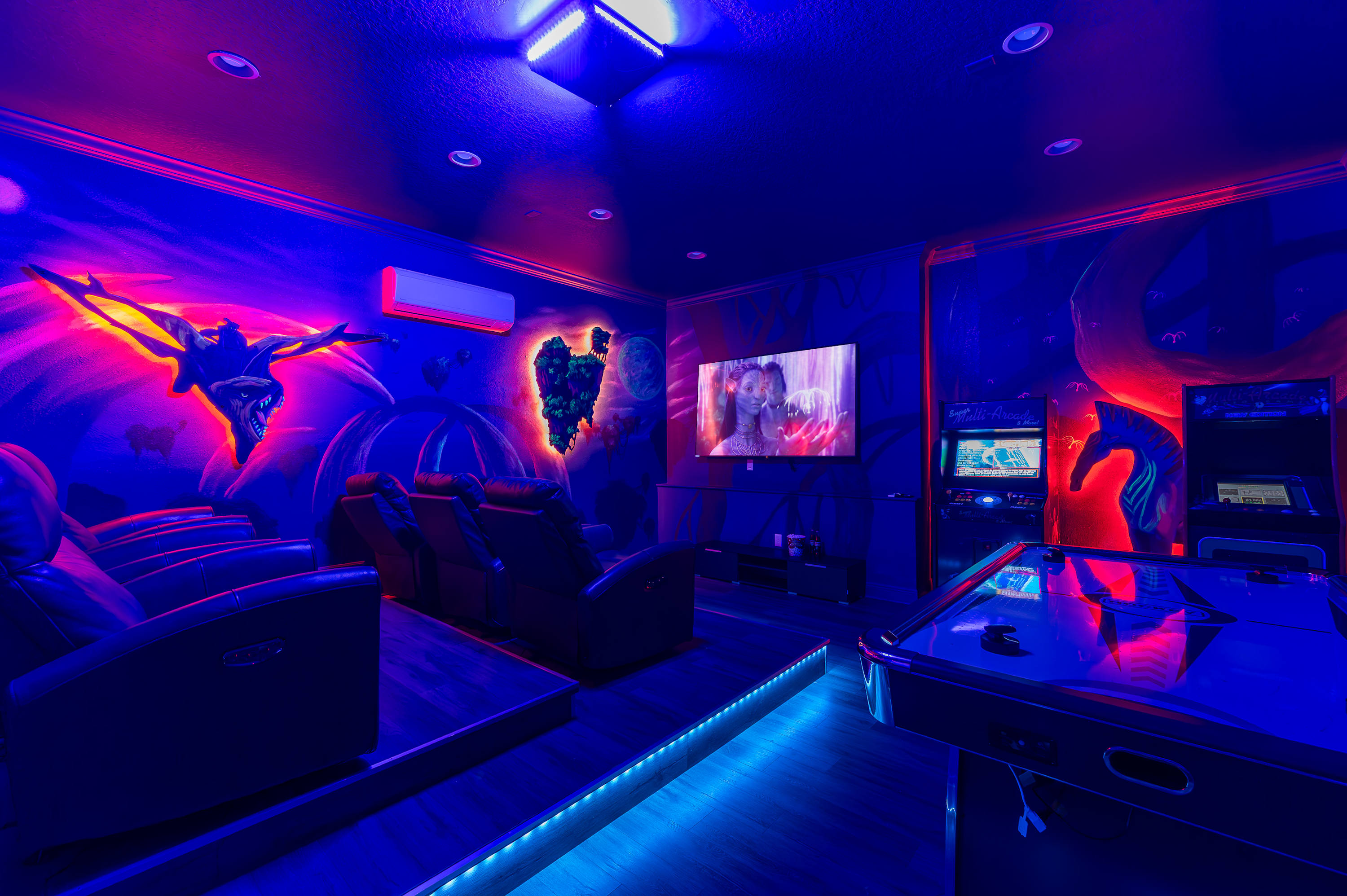 Family villa w/pool & game room