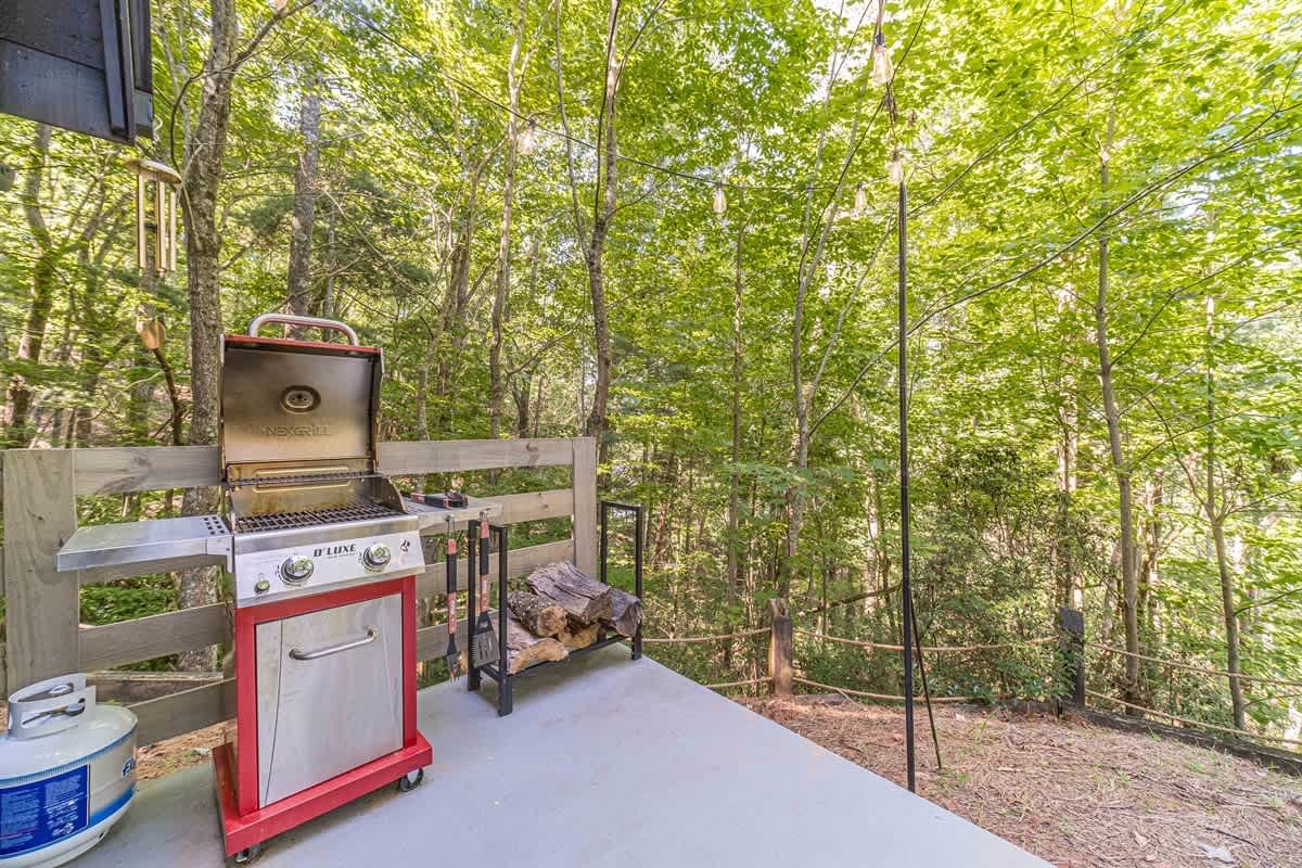 RIDGEVIEW RETREAT | HOT TUB | FIRE PIT AND GAMES