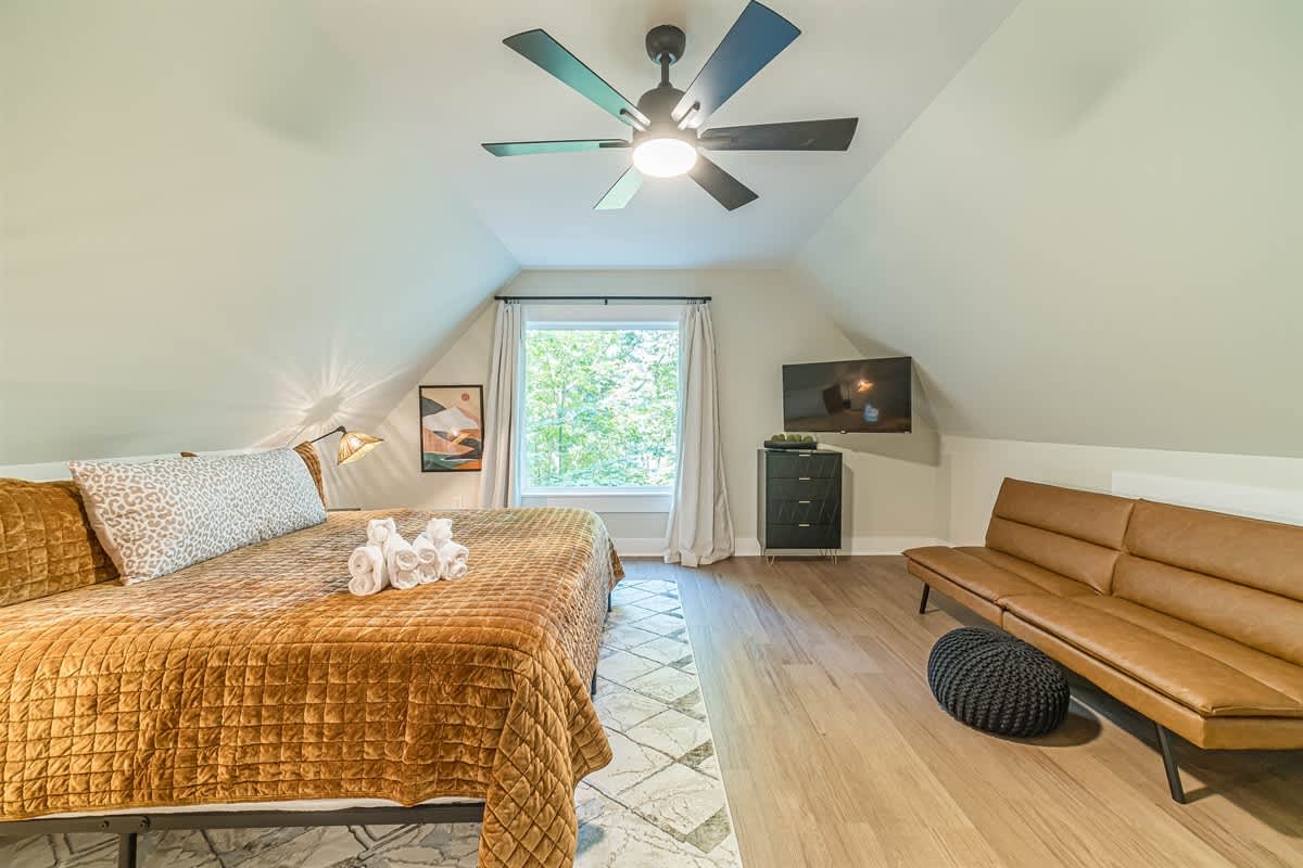 RIDGEVIEW RETREAT | HOT TUB | FIRE PIT AND GAMES