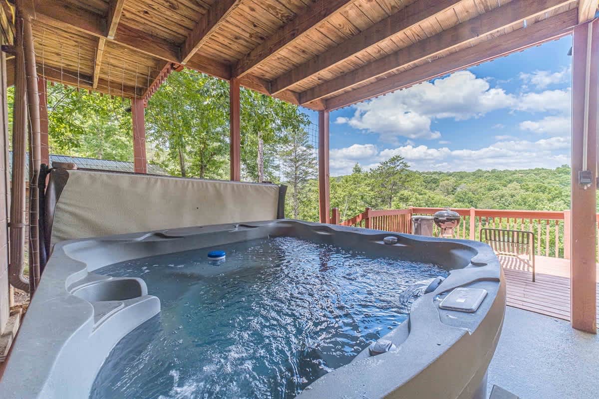 RIVER BEND LODGE- SOQUE RIVERFRONT LOG CABIN