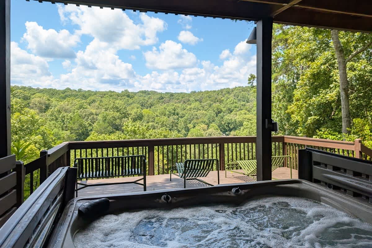 RIVER BEND LODGE- SOQUE RIVERFRONT LOG CABIN