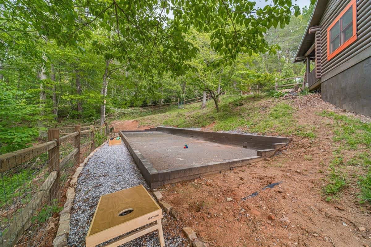 RIVER BEND LODGE- SOQUE RIVERFRONT LOG CABIN