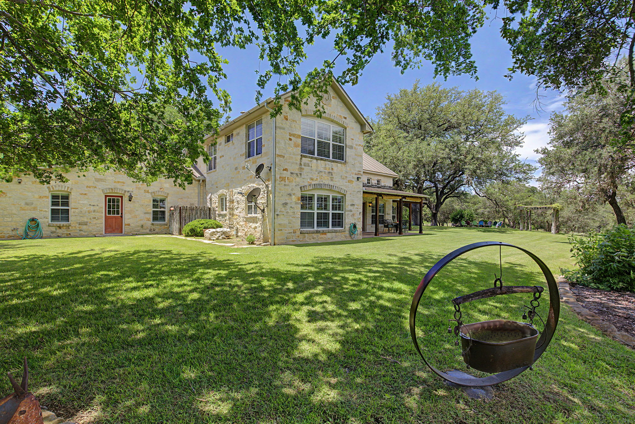 River House | 4-BDR Luxury Riverfront Estate | Photo 46