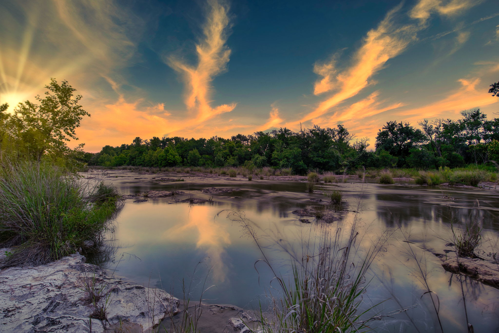 River House | 4-BDR Luxury Riverfront Estate | Photo 4