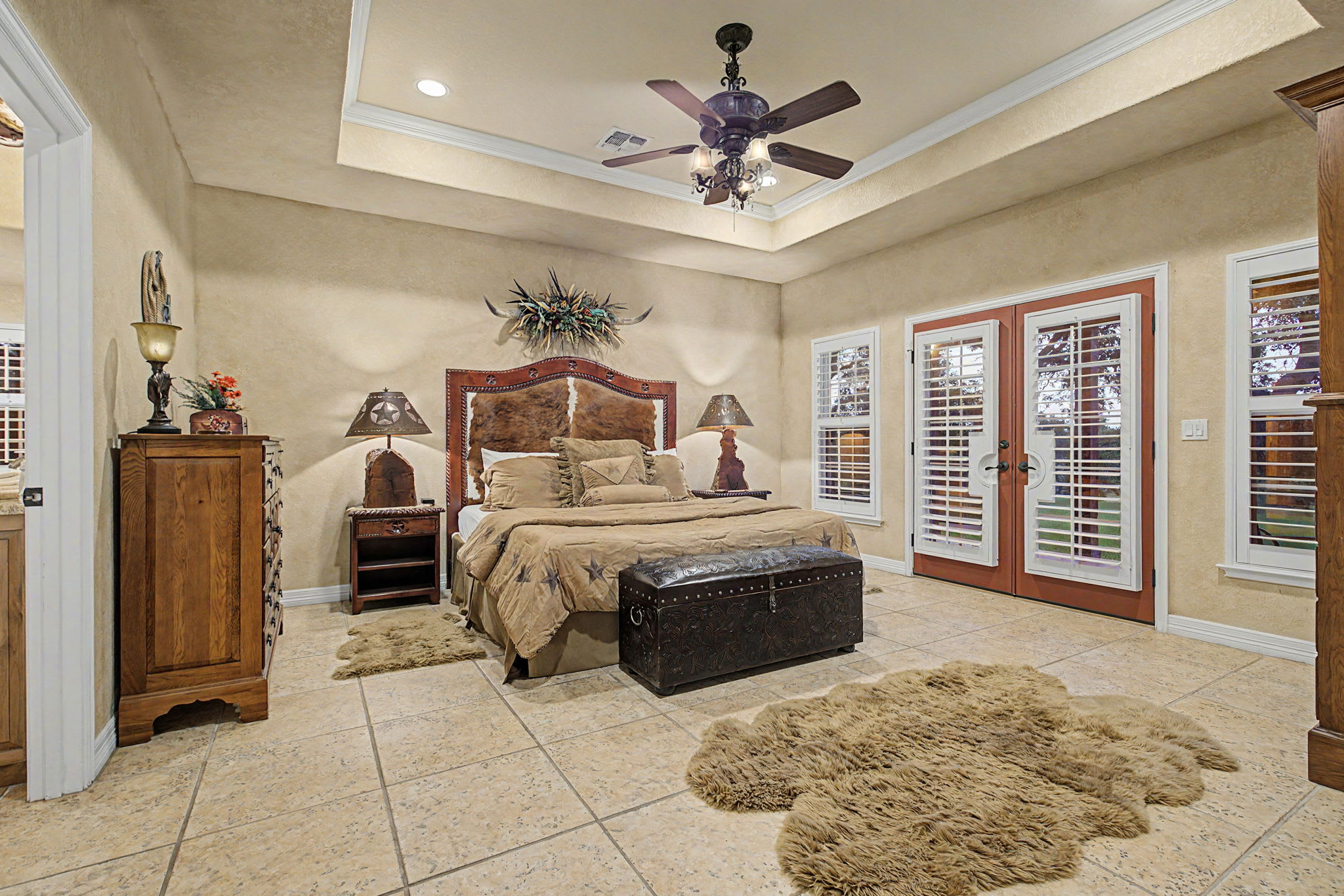 River House | 4-BDR Luxury Riverfront Estate | Photo 19