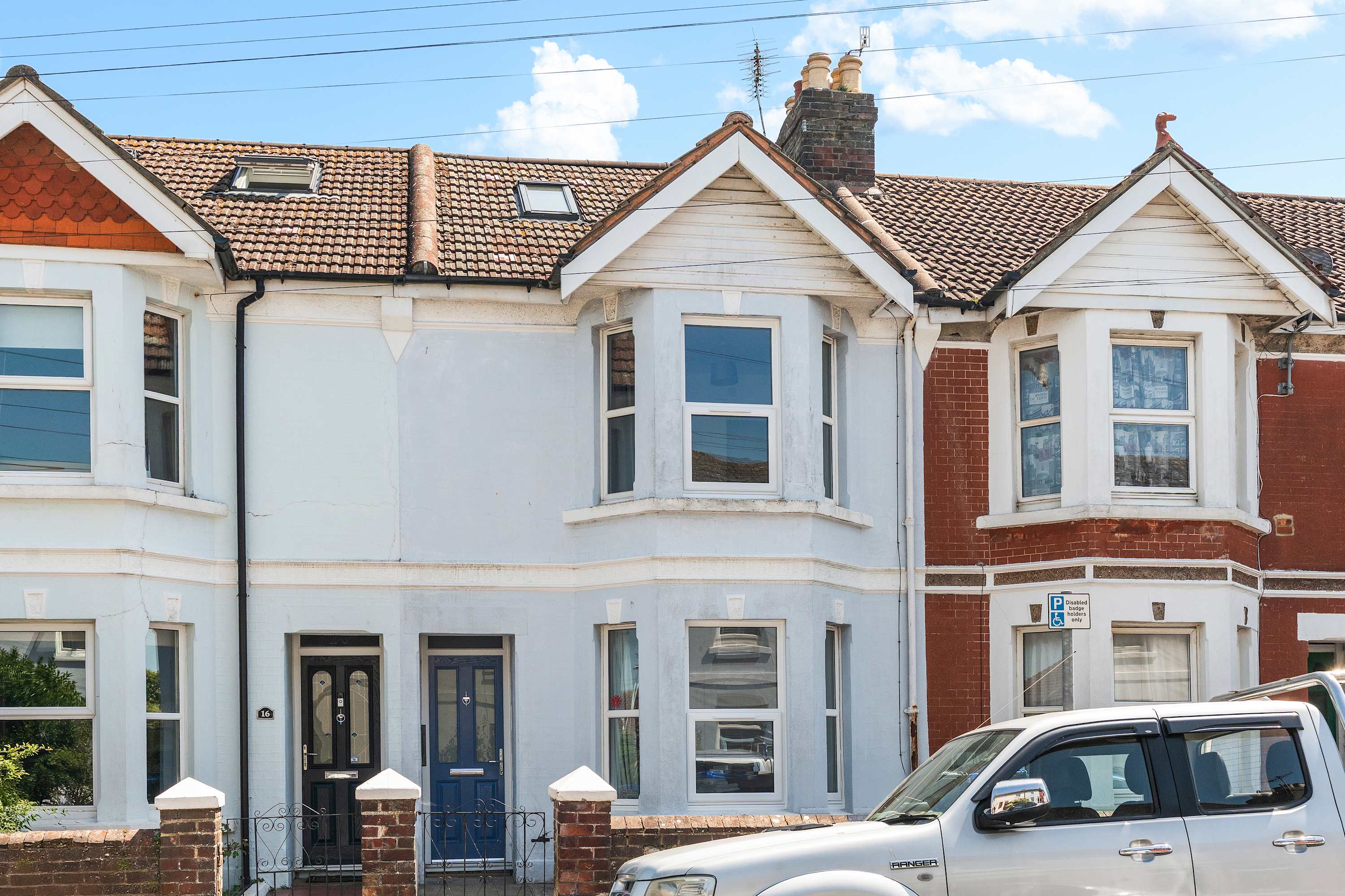 Spacious 6-Bed Contractor House | 5 Bathrooms | Free Parking