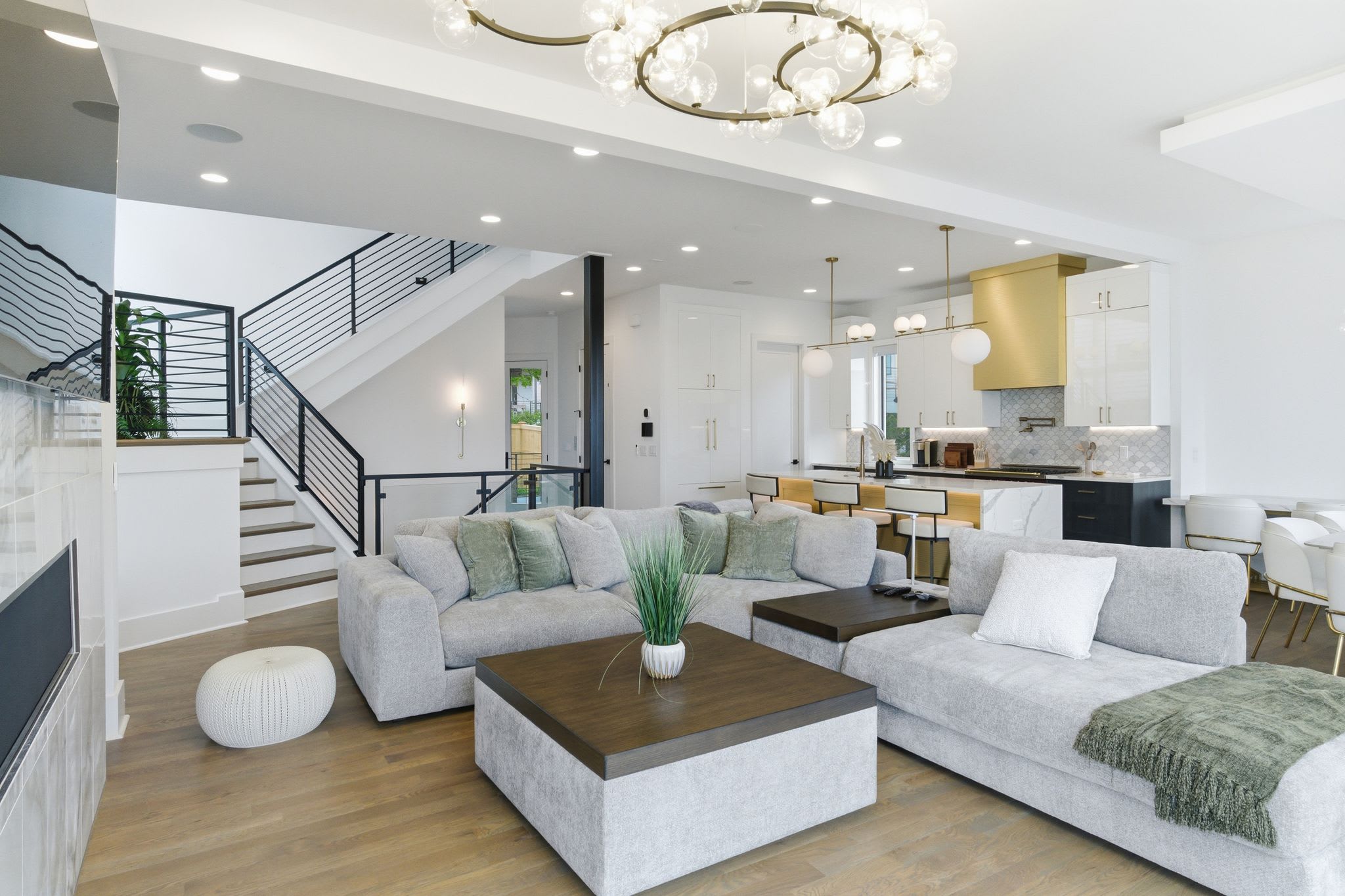 Elevated Luxury •  Skyline Views Near Broadway