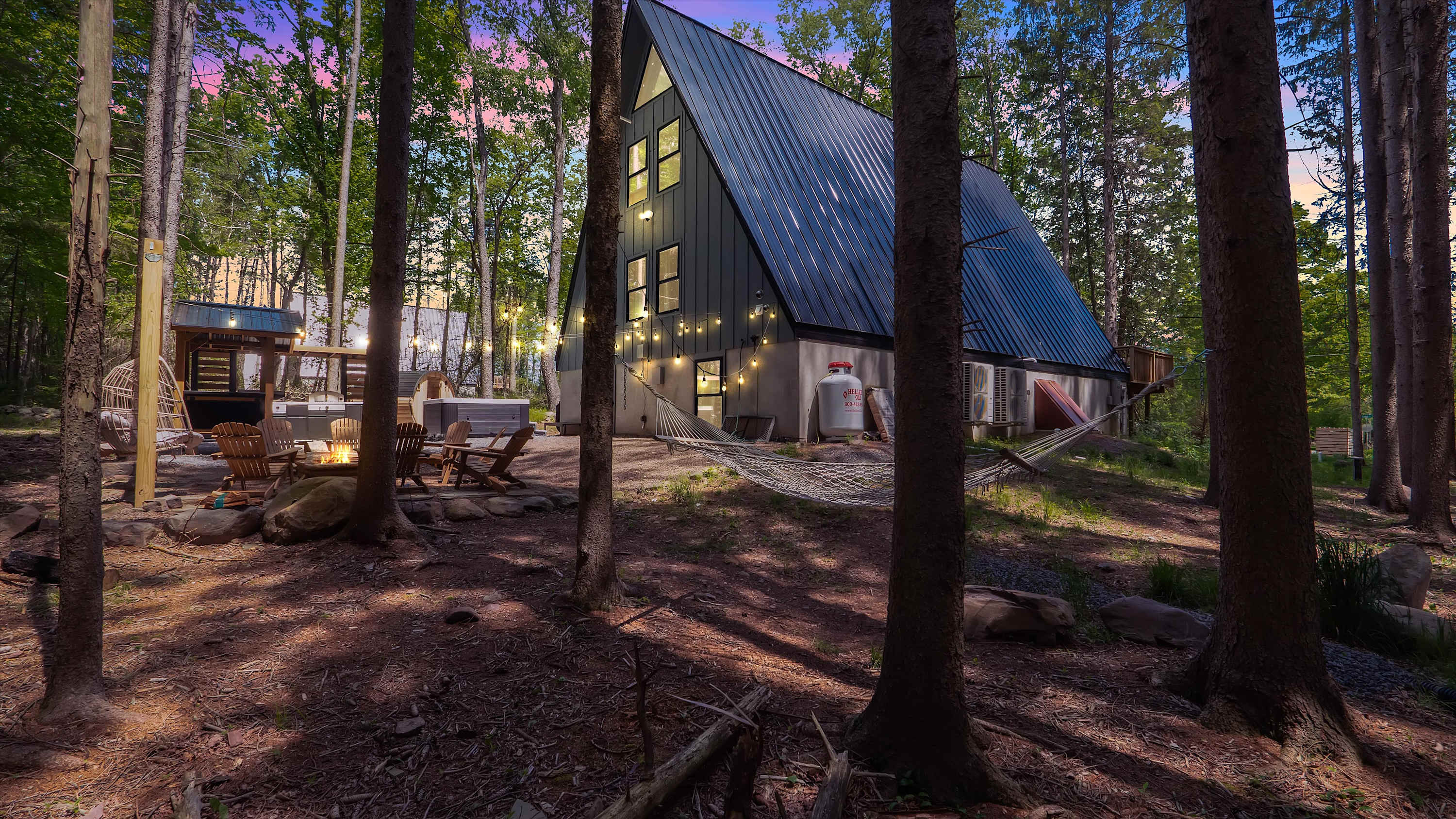 Pines A-Frame Cabin | Sauna | HotTub 