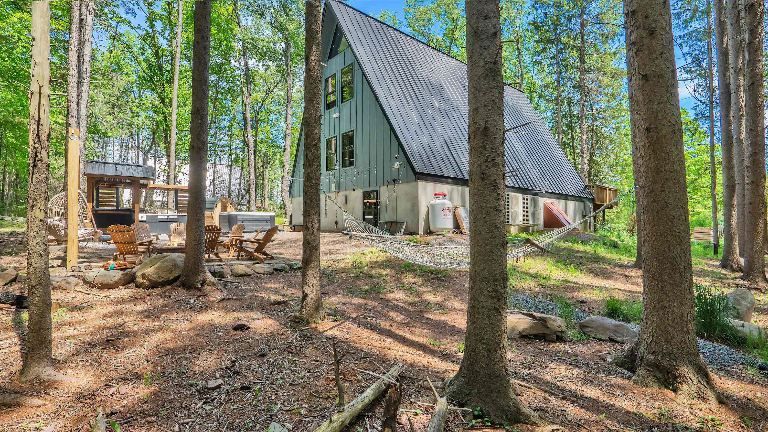 Pines A-Frame Cabin | Sauna | HotTub 