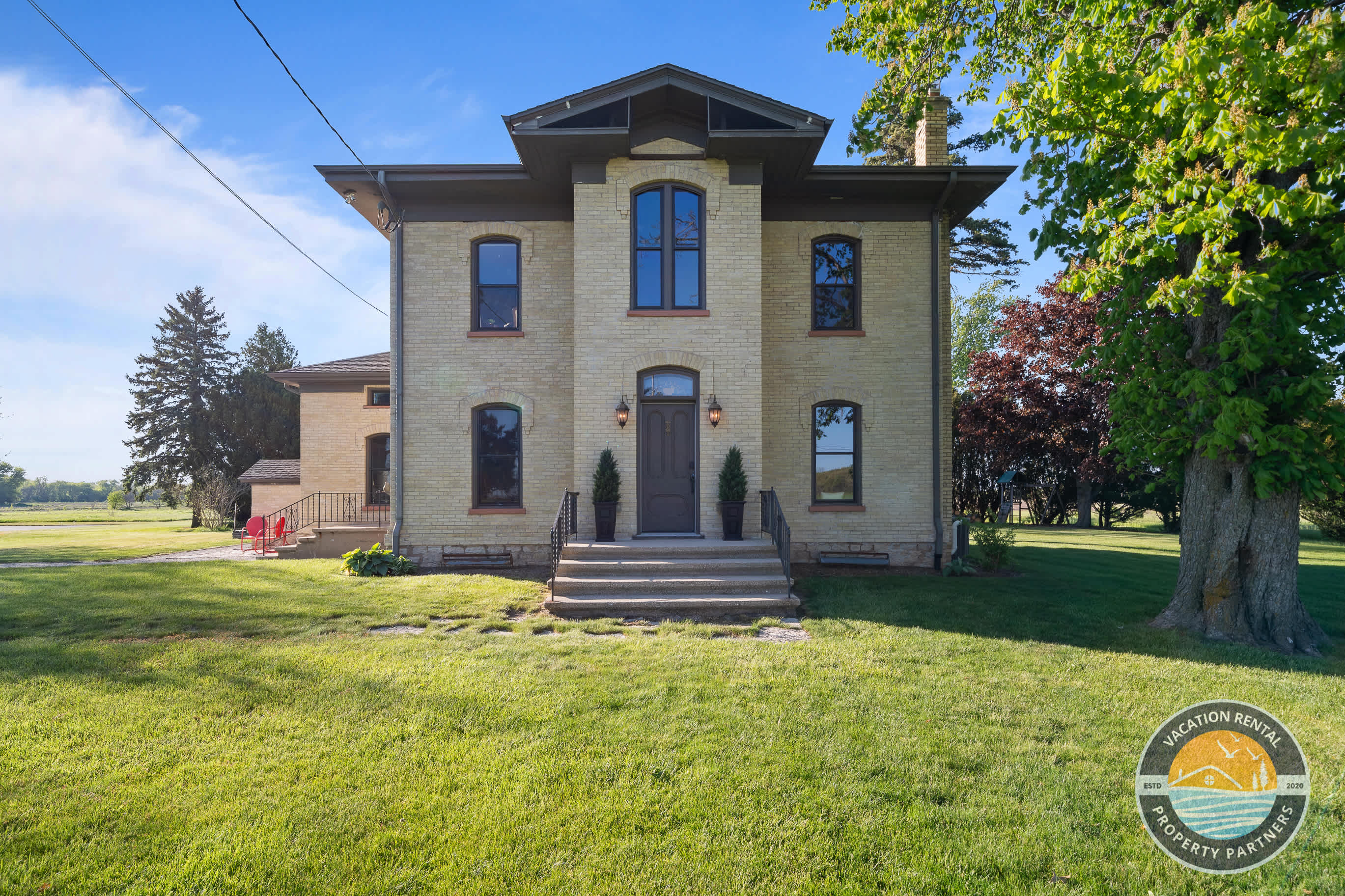 Featured Property Historic 1868 Farmhouse Kettle Moraine Getaway