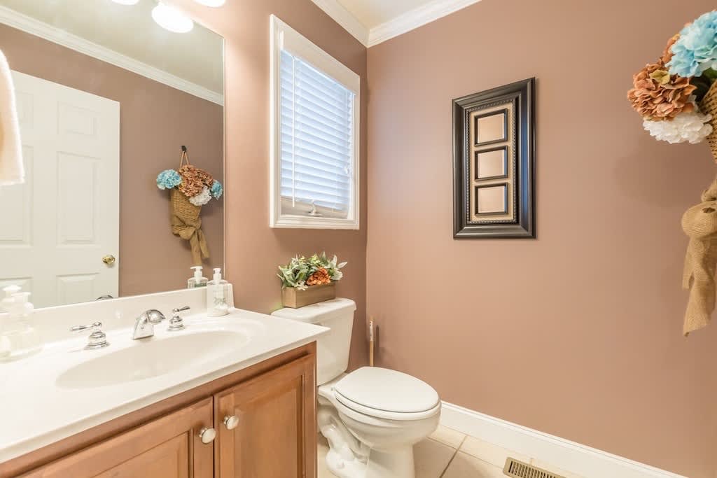 RIVERFRONT IN HELEN | HOT TUB | POOL TABLE | WI-FI