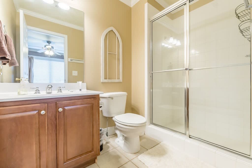 RIVERFRONT IN HELEN | HOT TUB | POOL TABLE | WI-FI