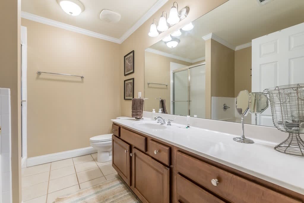 RIVERFRONT IN HELEN | HOT TUB | POOL TABLE | WI-FI
