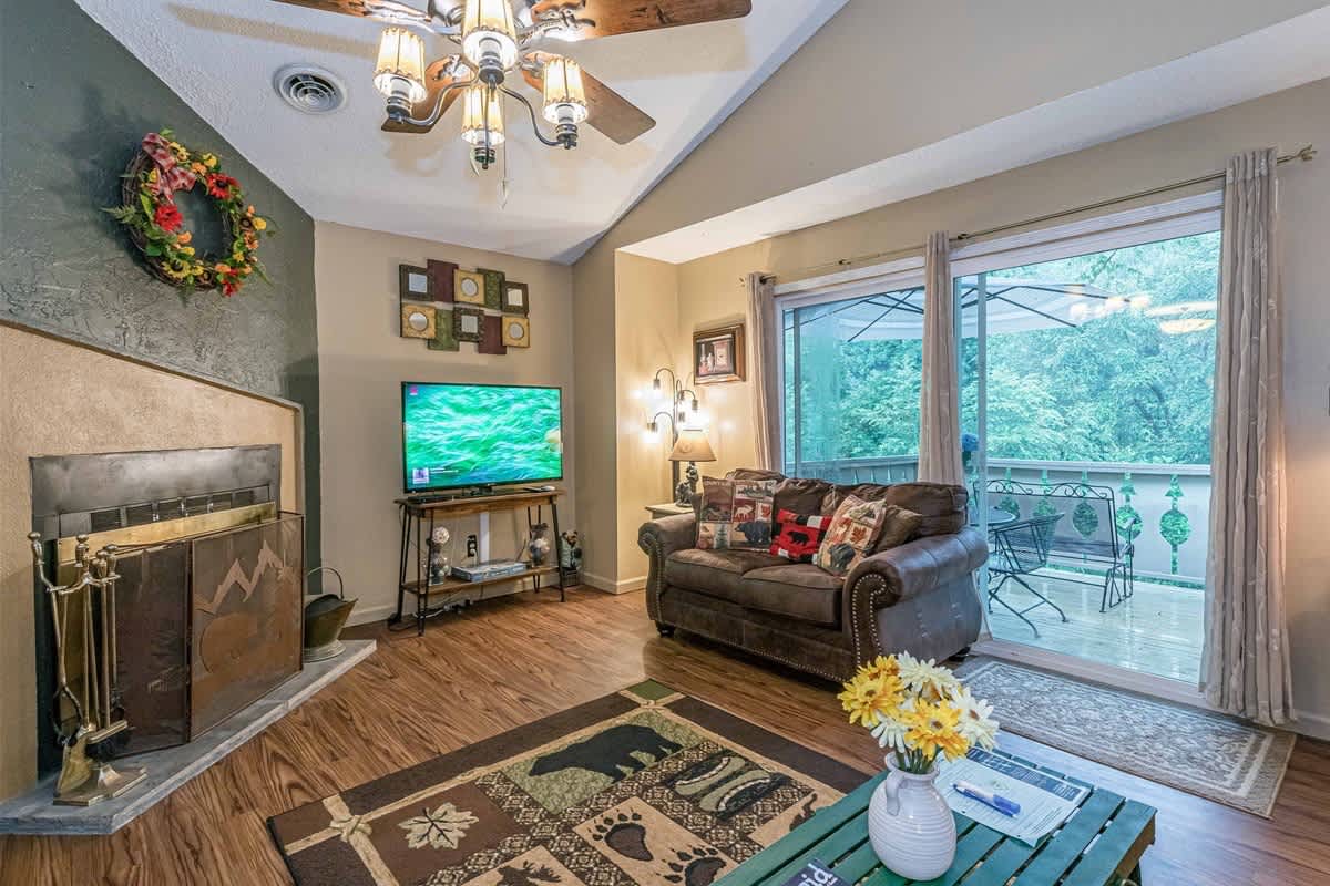 BALCONY OVERLOOKING RIVER | DOWNTOWN HELEN