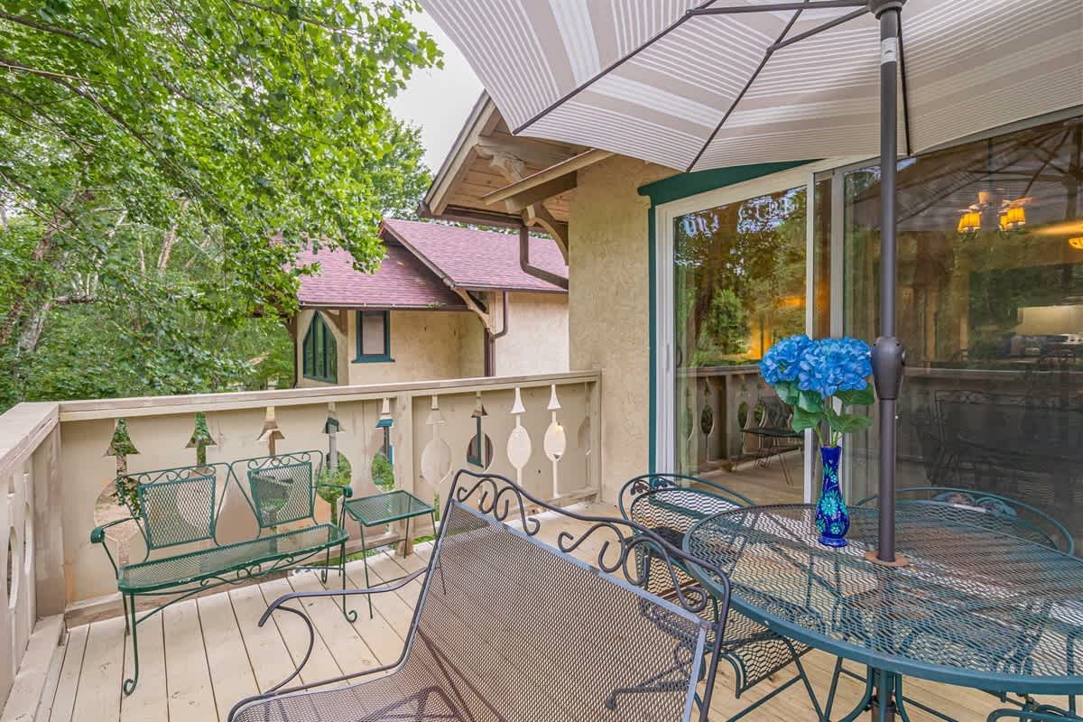 BALCONY OVERLOOKING RIVER | DOWNTOWN HELEN