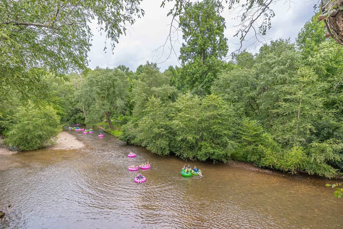 BALCONY OVERLOOKING RIVER | DOWNTOWN HELEN