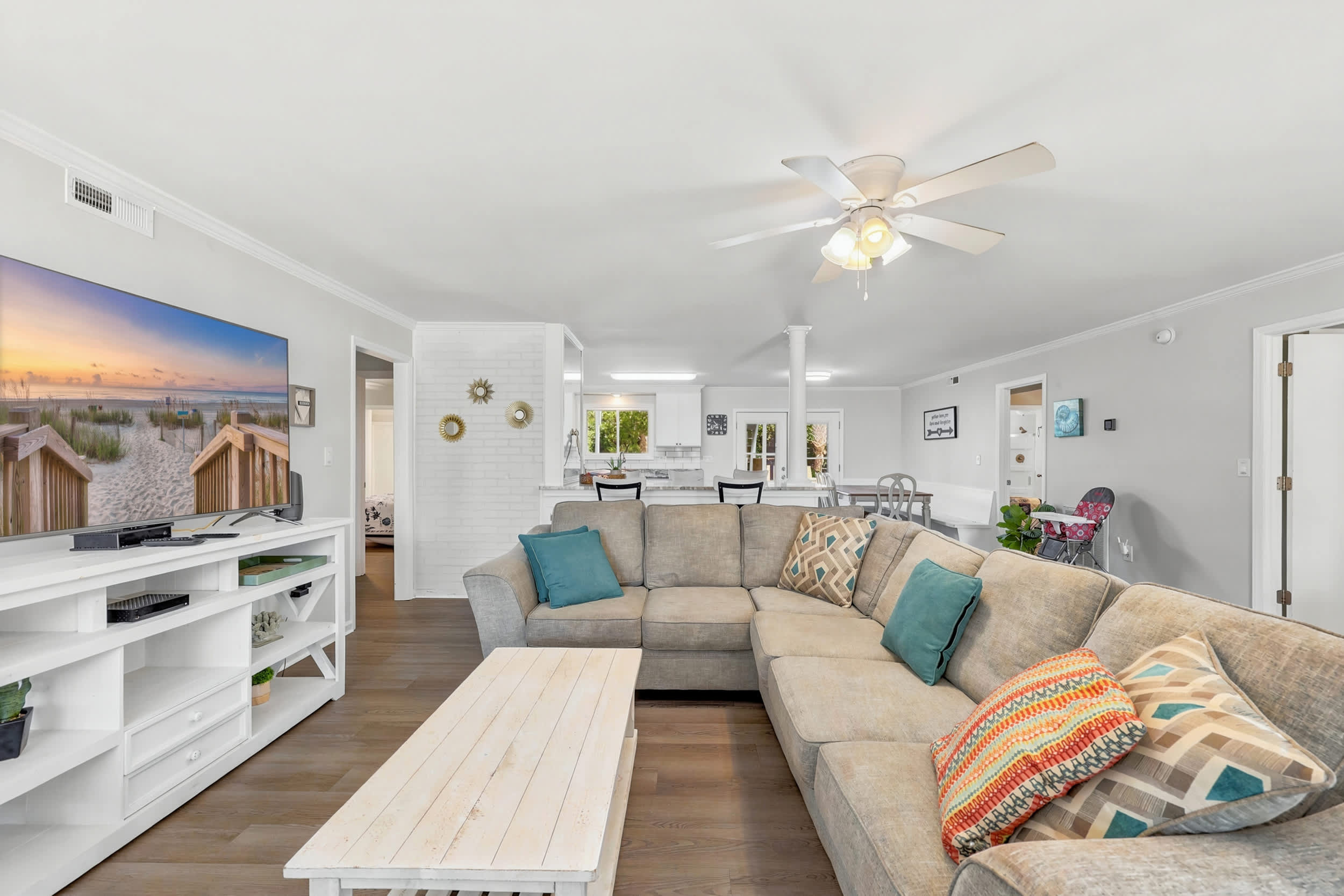 2 Living Rooms