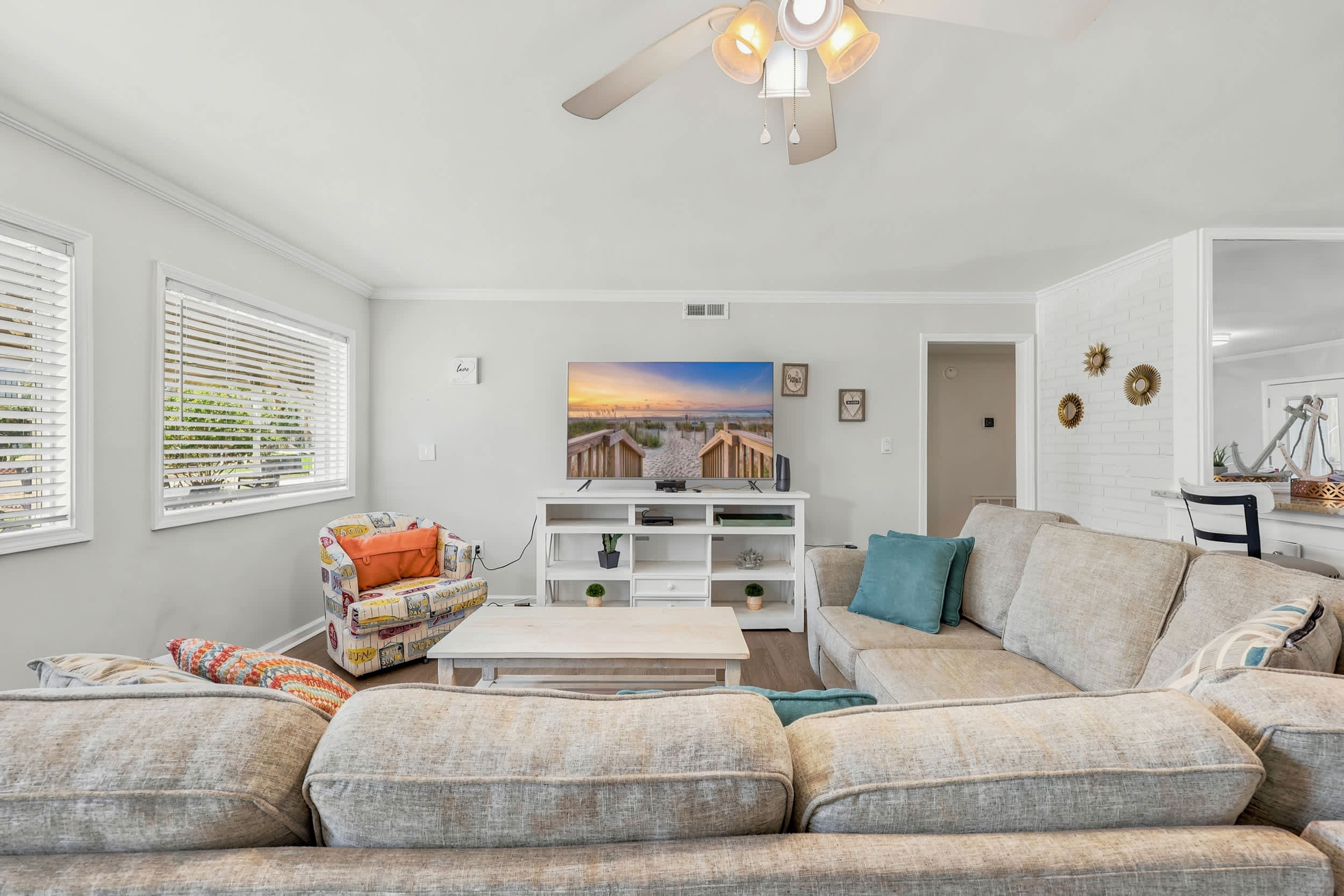 2 Living Rooms