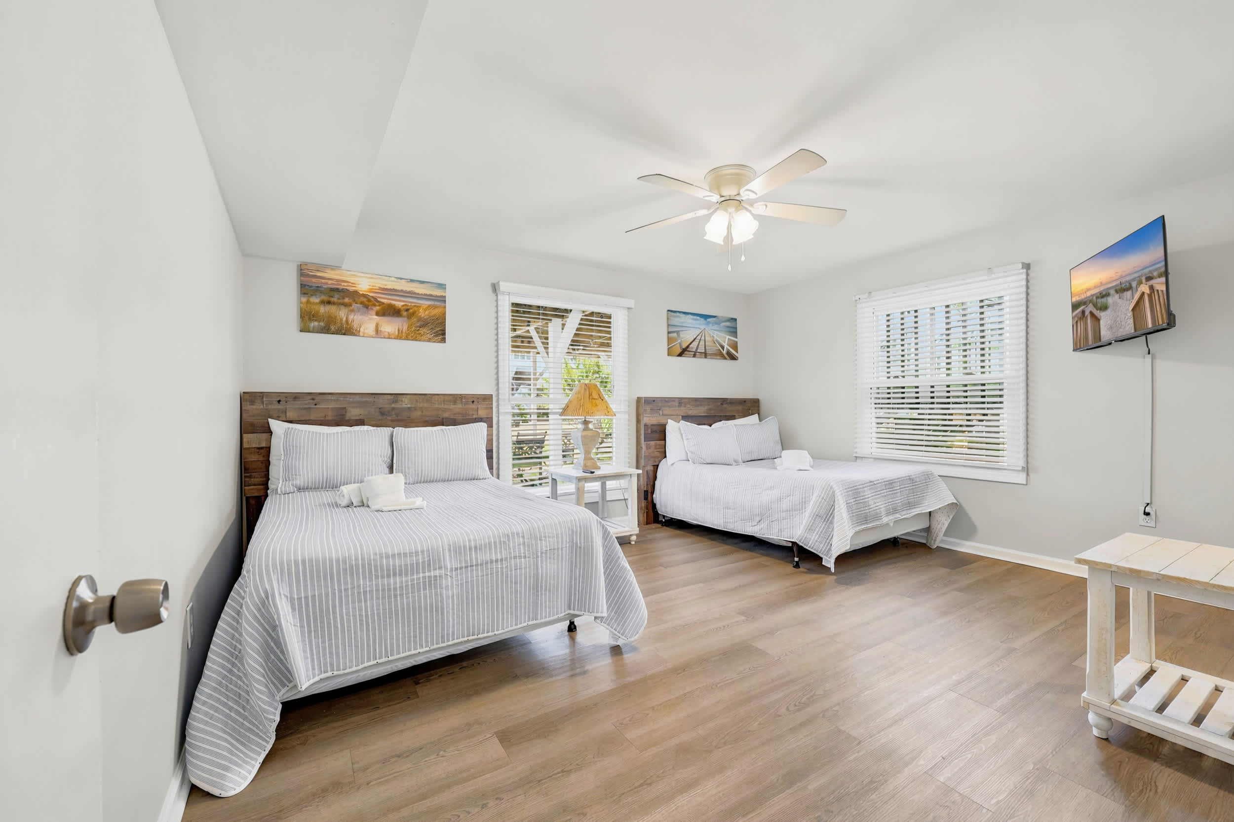 Wavecrest Grand with Pool Great for Groups
