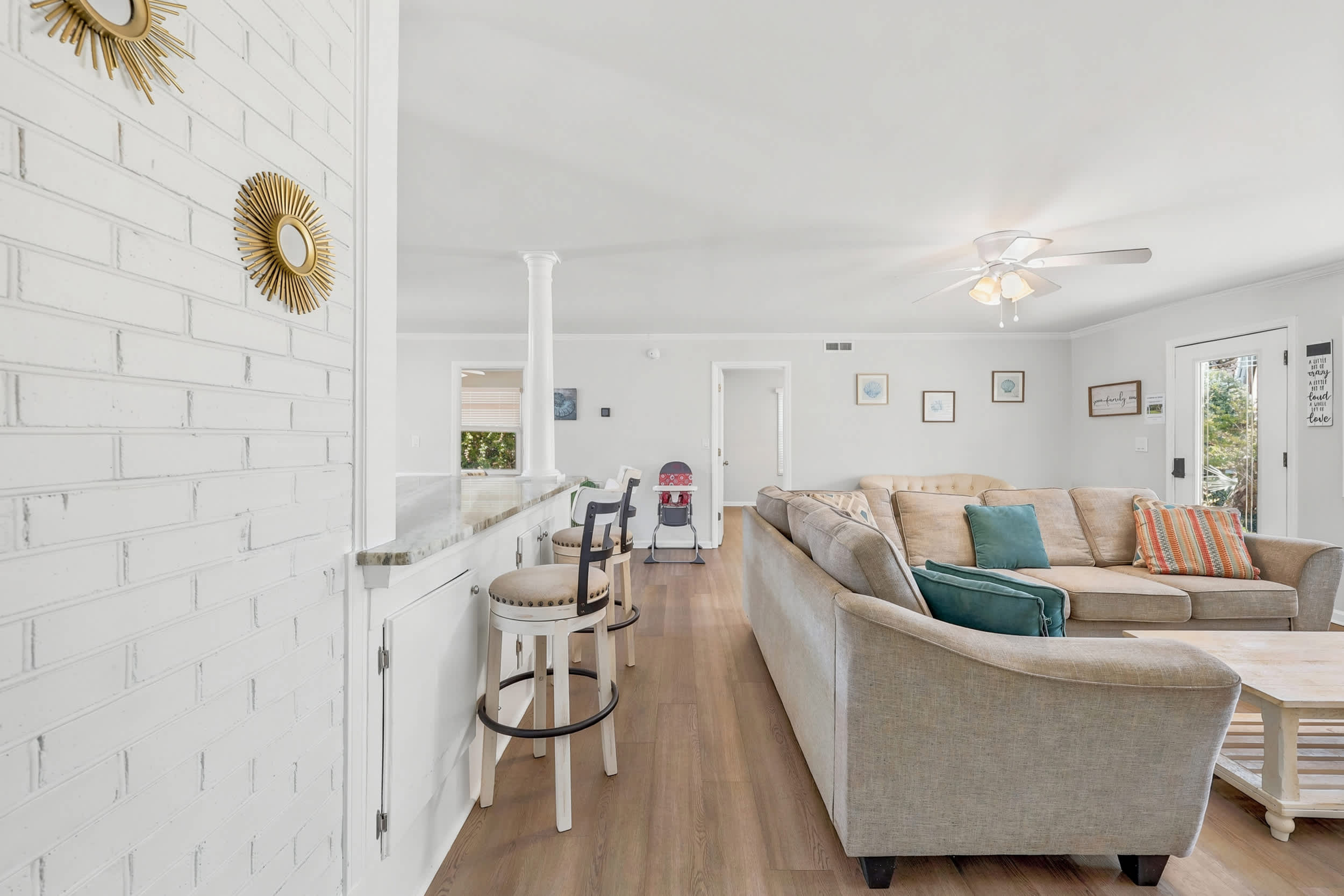 2 Living Rooms