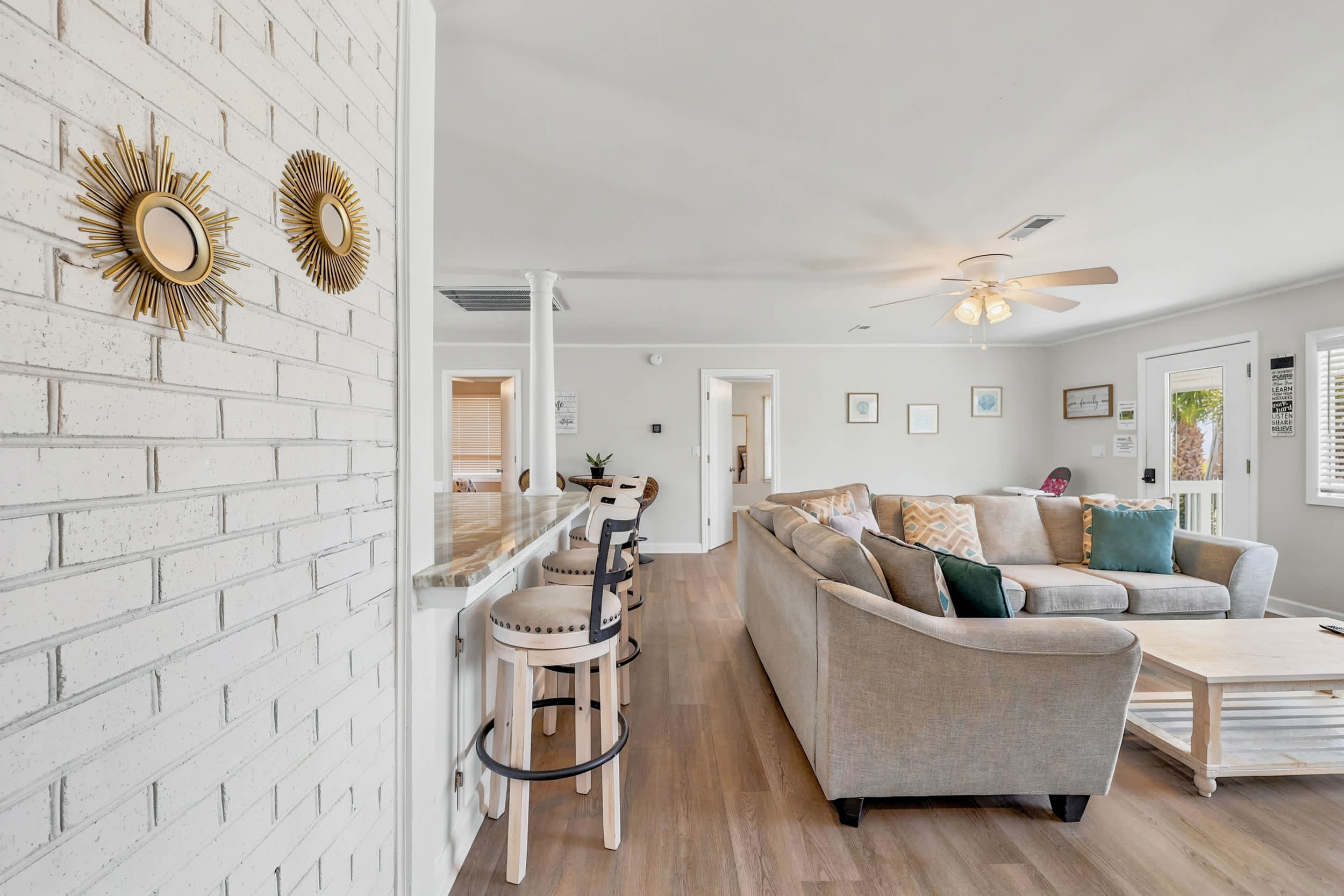 2 Living Rooms