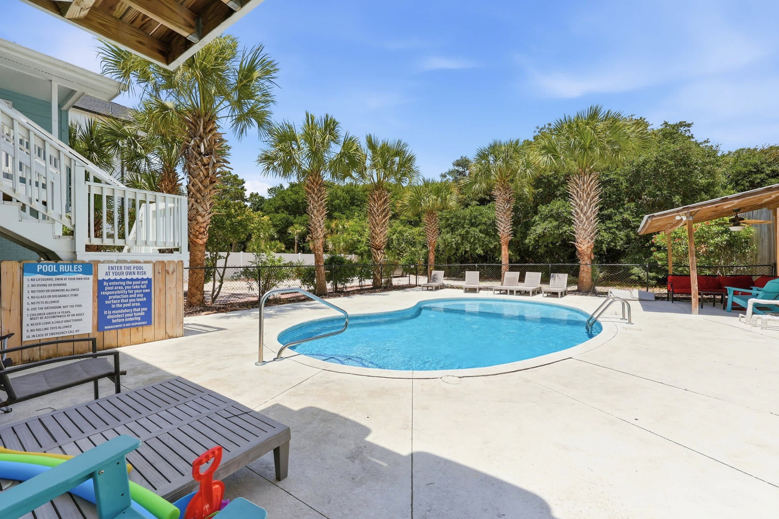 Wavecrest Grand with Pool Great for Groups