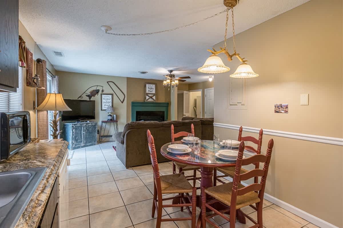 CONDO | BALCONY OVERLOOKING RIVER | DOWNTOWN HELEN