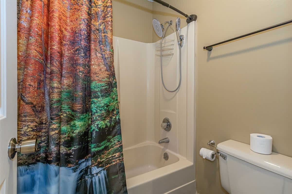 CONDO | BALCONY OVERLOOKING RIVER | DOWNTOWN HELEN