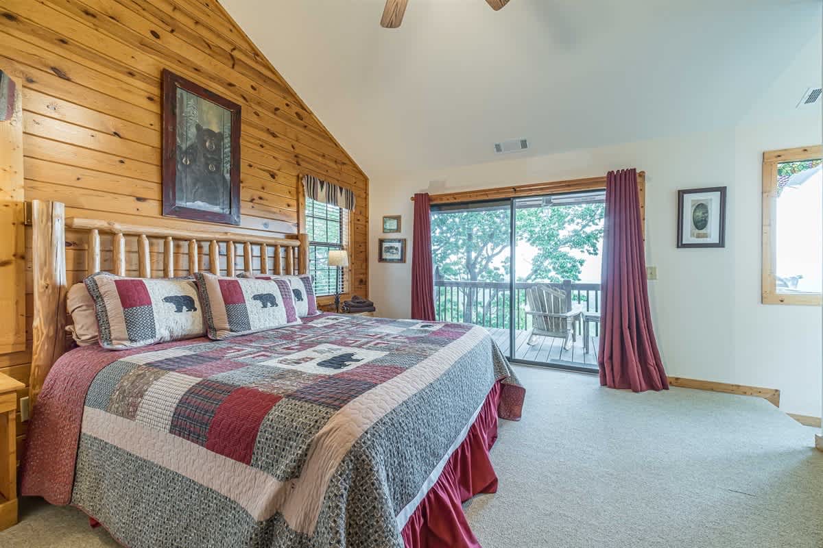 ALMOST HEAVEN |YEAR-ROUND MOUNTAIN VIEWS | HOT TUB