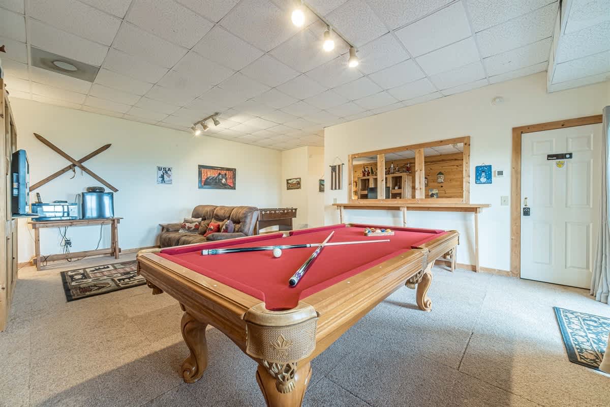 ALMOST HEAVEN |YEAR-ROUND MOUNTAIN VIEWS | HOT TUB