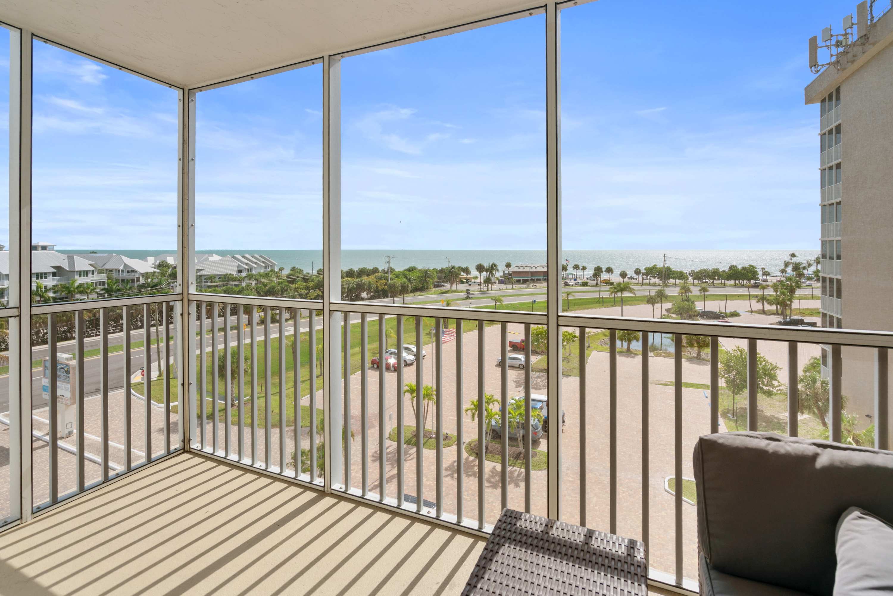 Spectacular Gulf Views Close To Beach Studio 4606