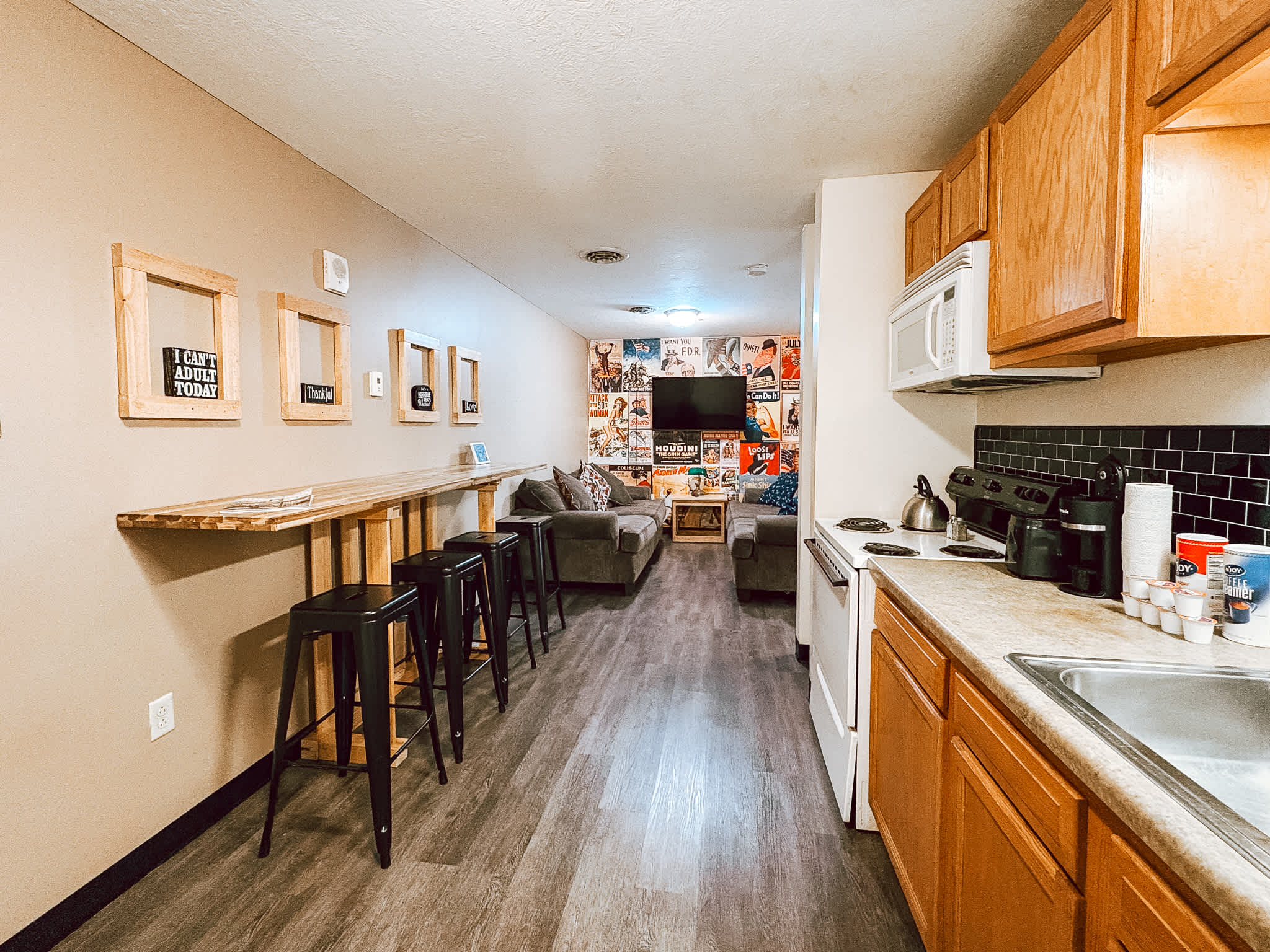 7 Beds Downtown Apt | 2BR 2BA | Large Groups