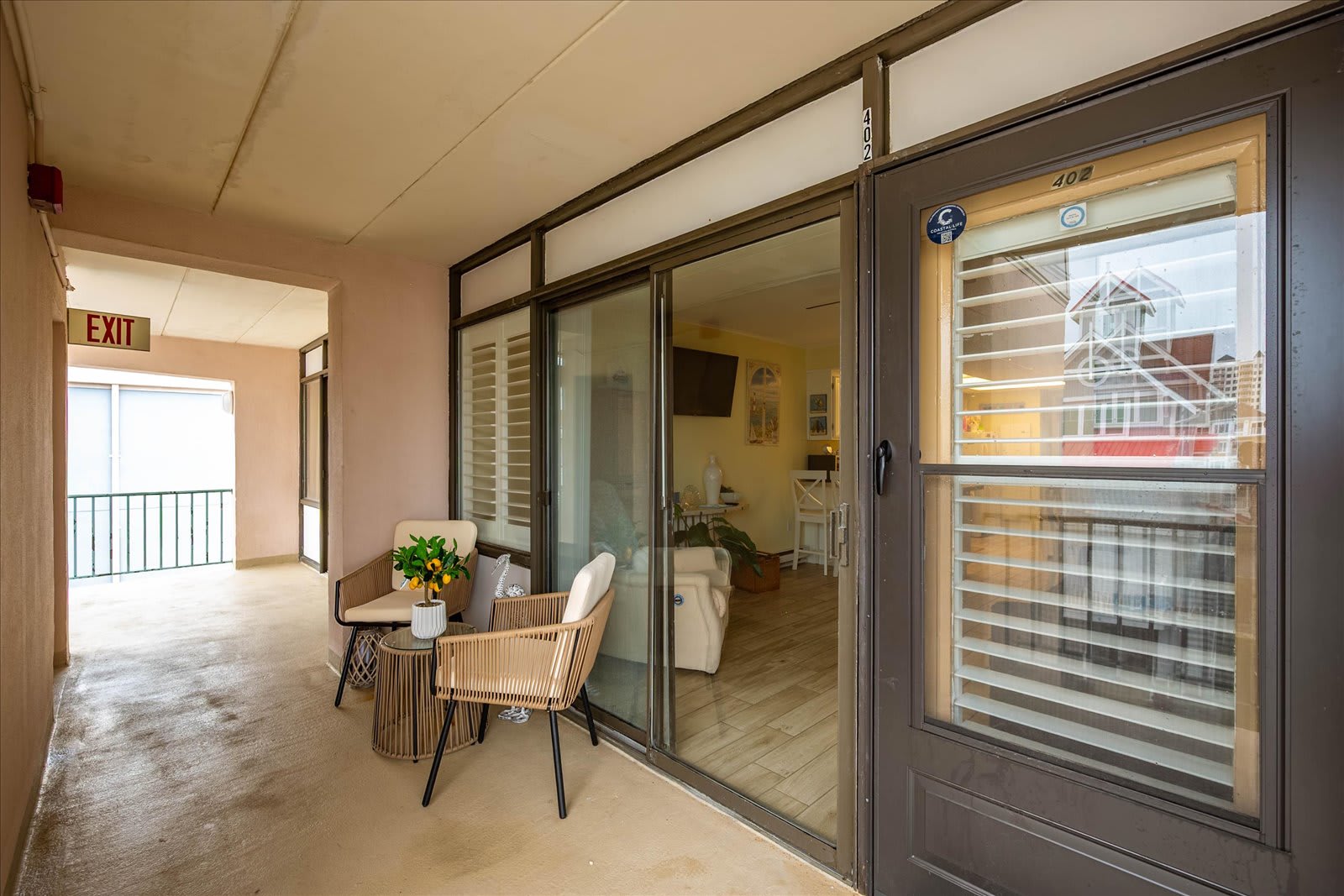 Midtown Oceanside Condo Just Steps from the Beach | Photo 3