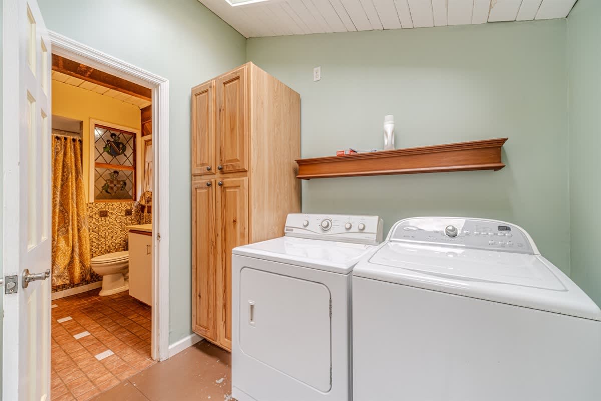 BLUE CREEK SHOALS | HOT TUB, SAUNA, & GAME ROOM