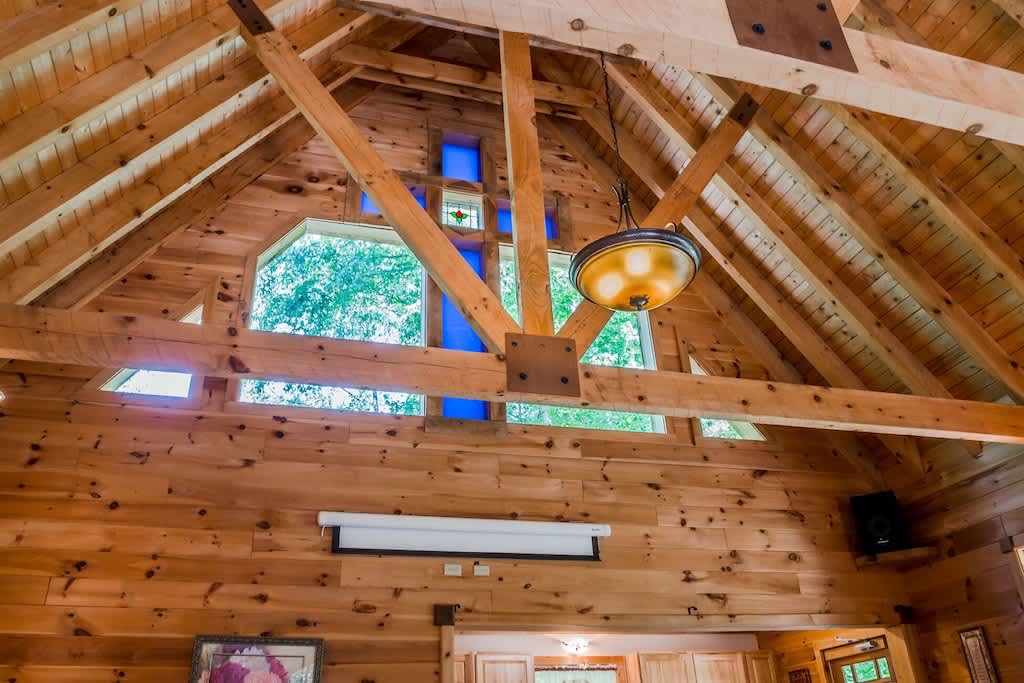 SERENITY FOR TWO CABIN l JACUZZI TUB | HOT TUB |