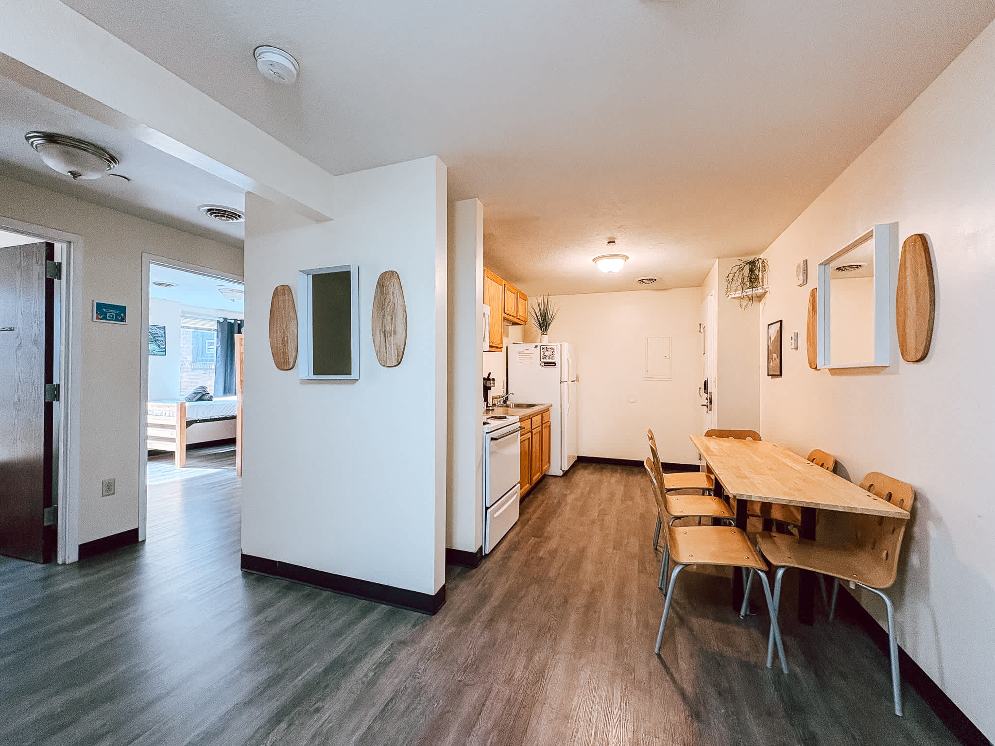 2 Bedroom/2 Bath Downtown | Sleeps Six | Walkable