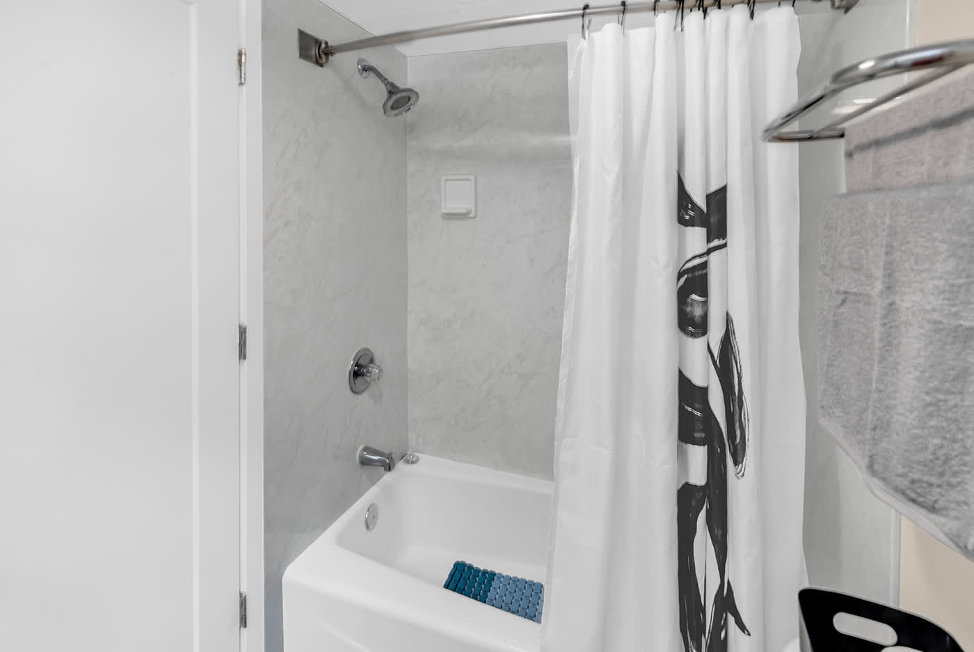 Couples Oceanfront Getaway Pools Lazy River | Photo 14