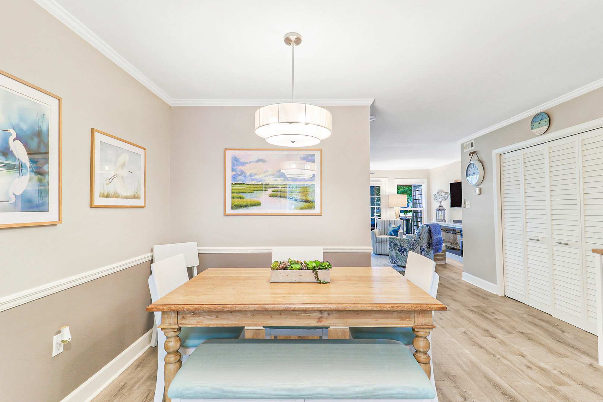 The open layout makes it easy for guests to spread out and socialize. The dining room flows directly into the living area, keeping the whole group connected whether cooking or unwinding.