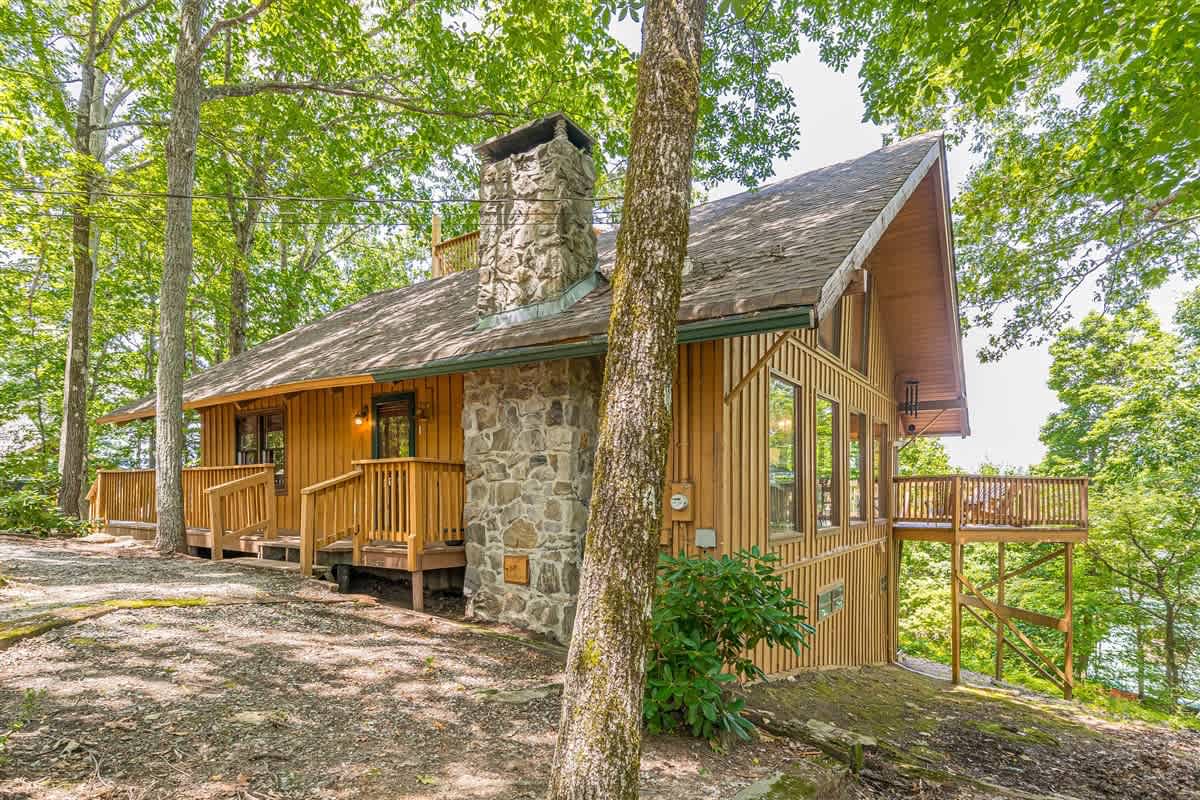 BELLE OF THE MOUNTAIN, PANORAMIC MOUNTAIN VIEWS
