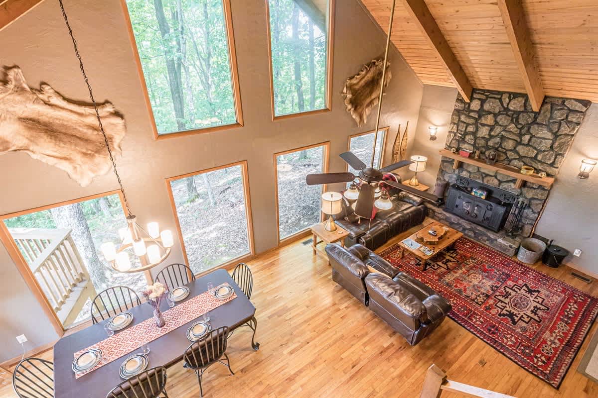 BELLE OF THE MOUNTAIN, PANORAMIC MOUNTAIN VIEWS
