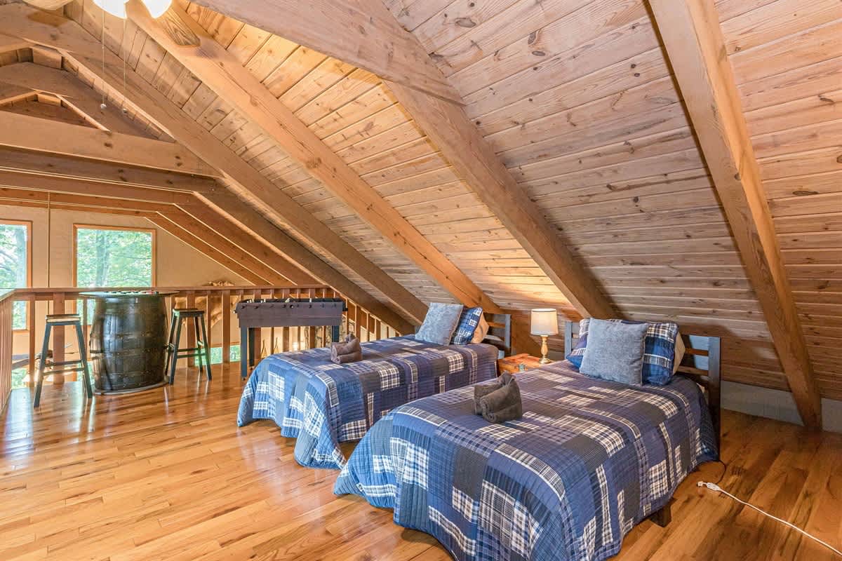 BELLE OF THE MOUNTAIN, PANORAMIC MOUNTAIN VIEWS