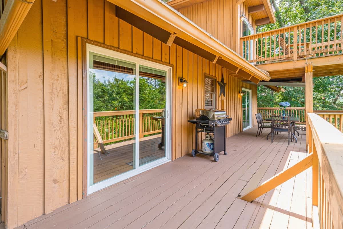 BELLE OF THE MOUNTAIN, PANORAMIC MOUNTAIN VIEWS