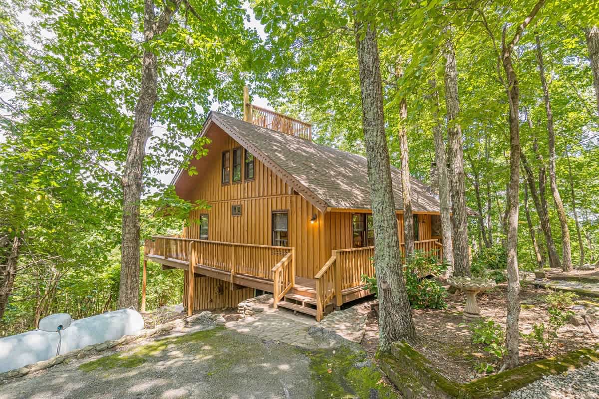 BELLE OF THE MOUNTAIN, PANORAMIC MOUNTAIN VIEWS