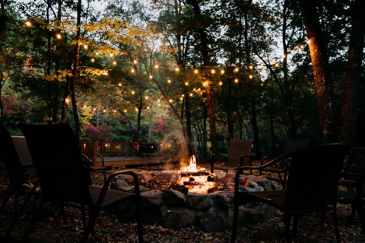 ALPINE RIVER ESCAPE - SECLUDED RIVERFRONT CABIN