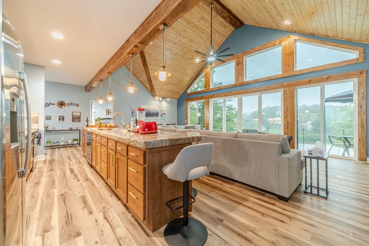 HOUSE OF BLUES | LUXURY GOLF/MOUNTAIN RETREAT