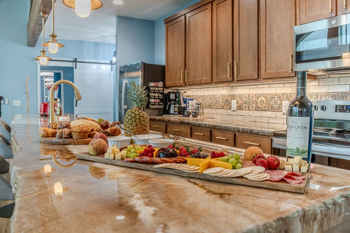 HOUSE OF BLUES | LUXURY GOLF/MOUNTAIN RETREAT