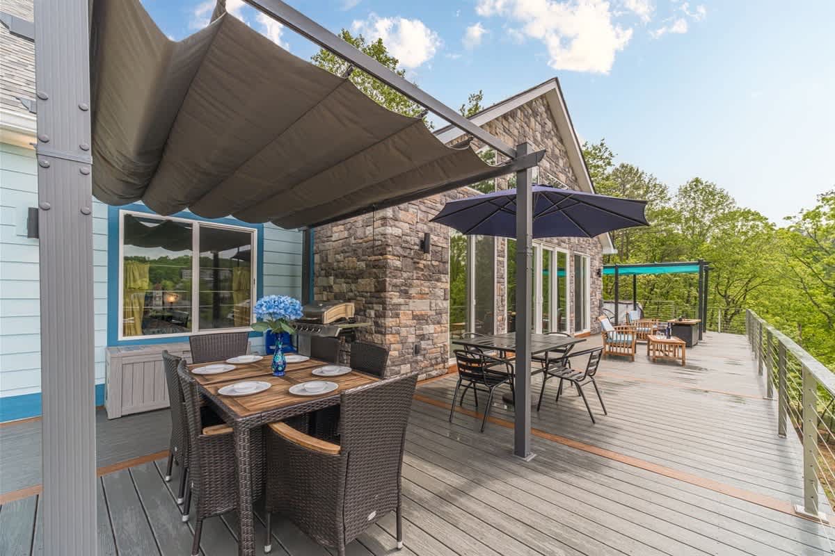 HOUSE OF BLUES | LUXURY GOLF/MOUNTAIN RETREAT