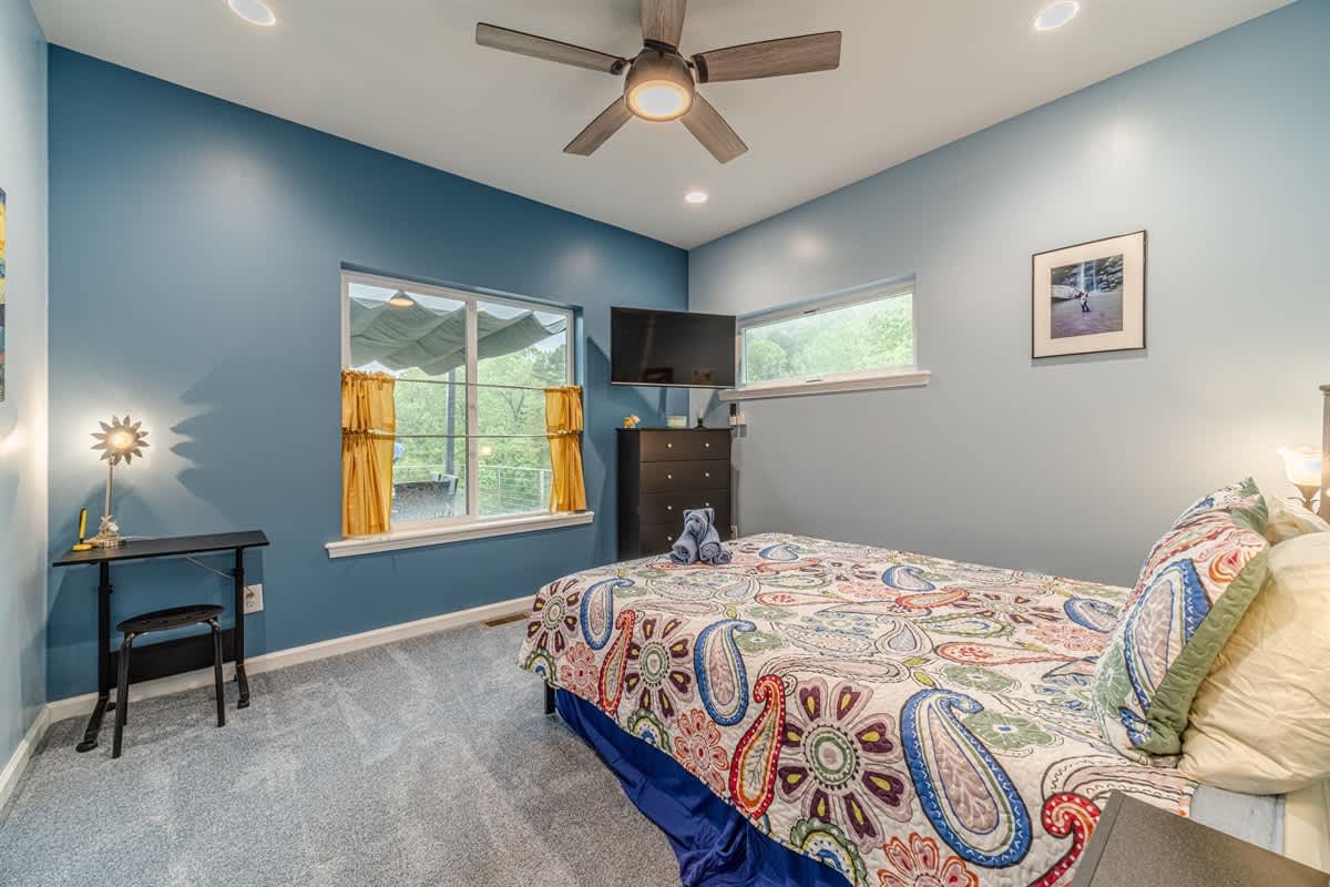 HOUSE OF BLUES | LUXURY GOLF/MOUNTAIN RETREAT