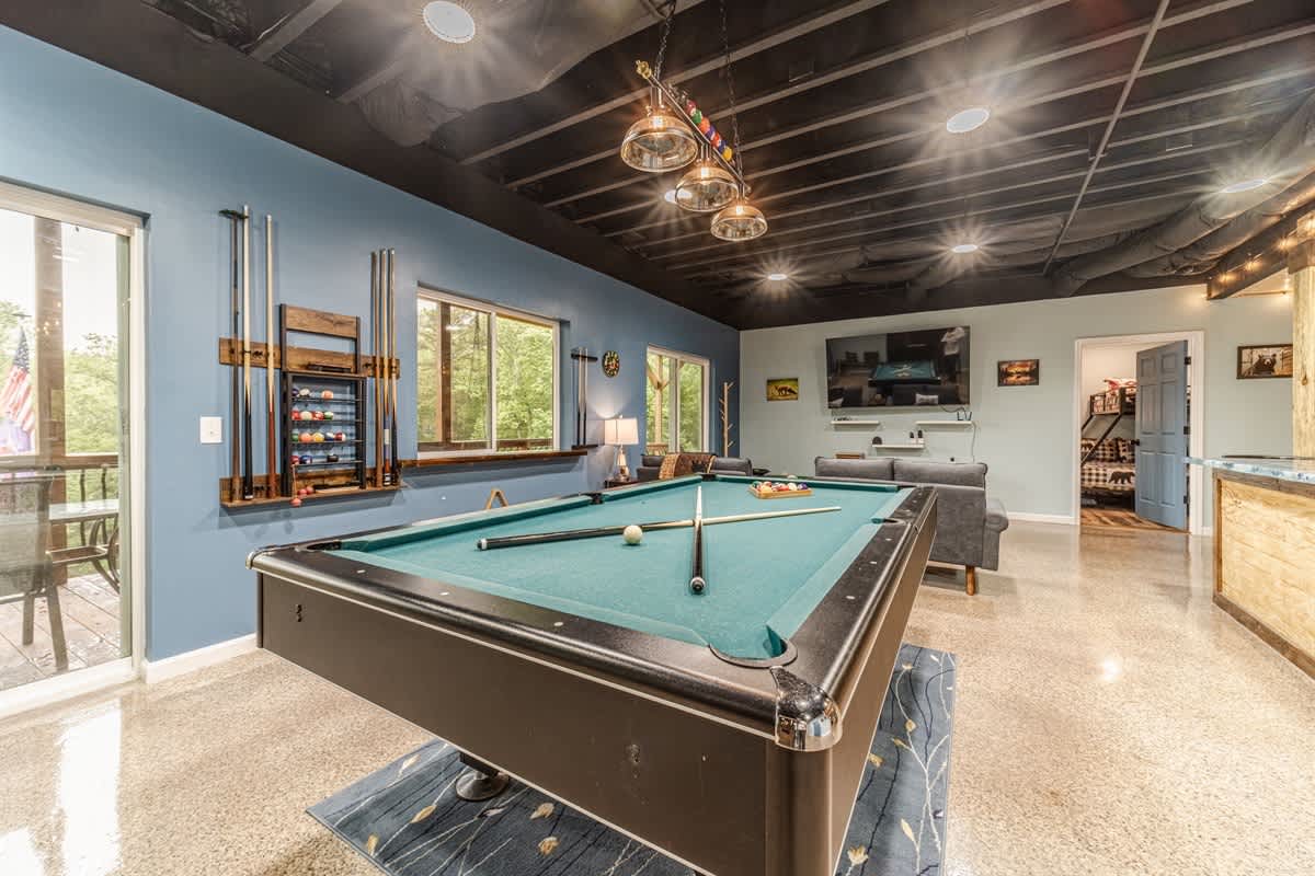 HOUSE OF BLUES | LUXURY GOLF/MOUNTAIN RETREAT