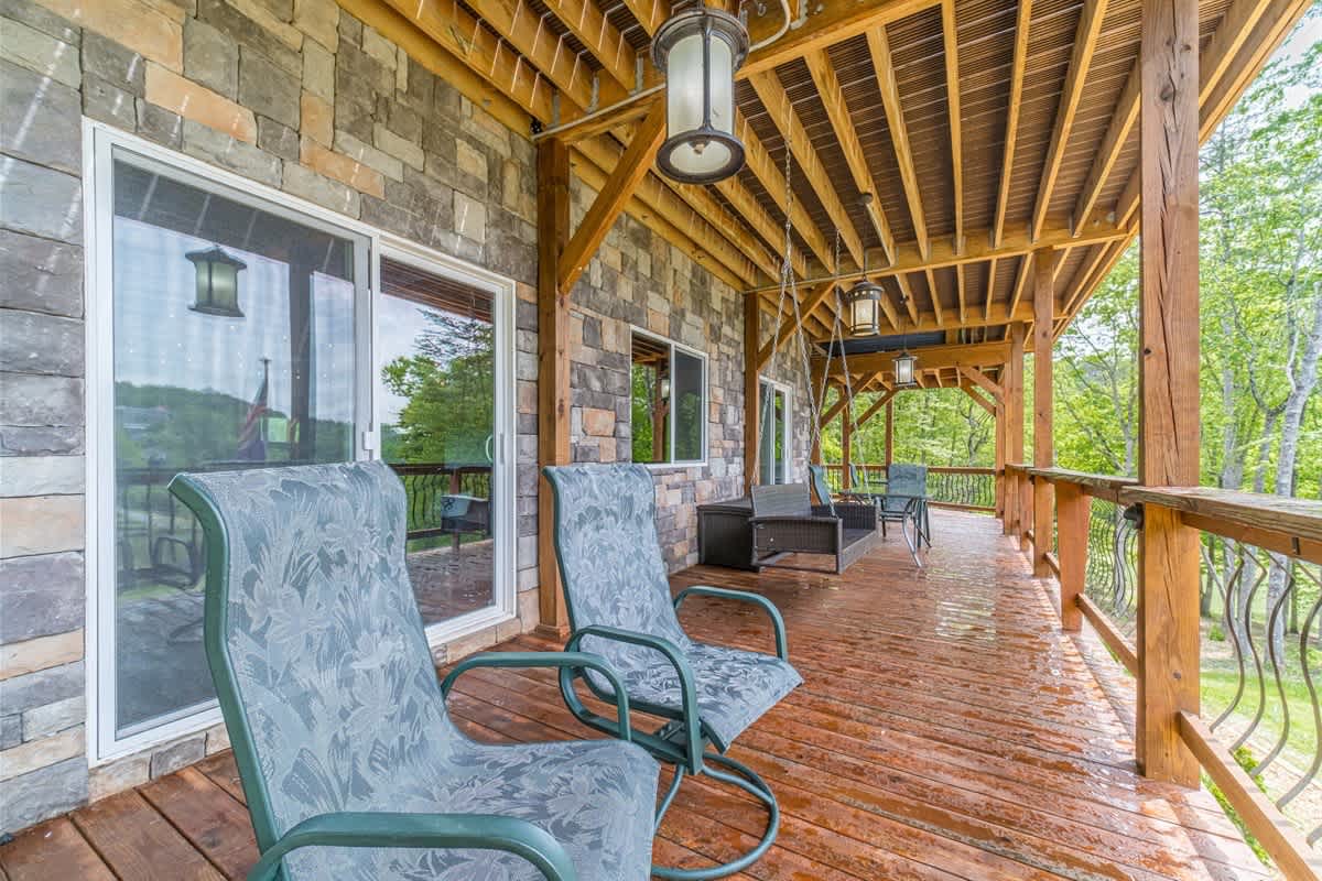 HOUSE OF BLUES | LUXURY GOLF/MOUNTAIN RETREAT